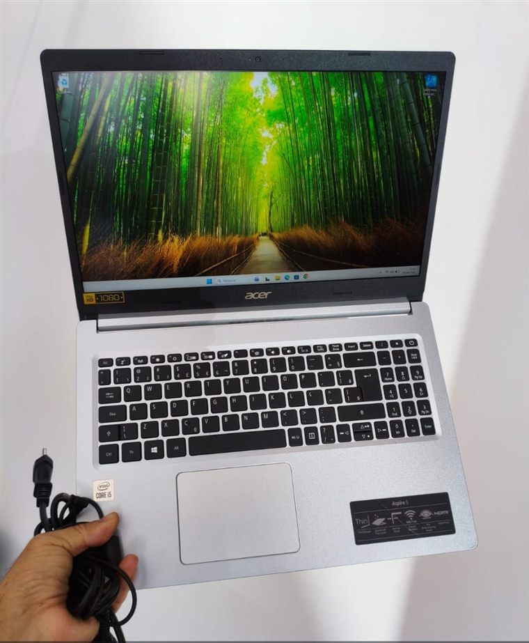 Notebook Acer reparado e funcionando